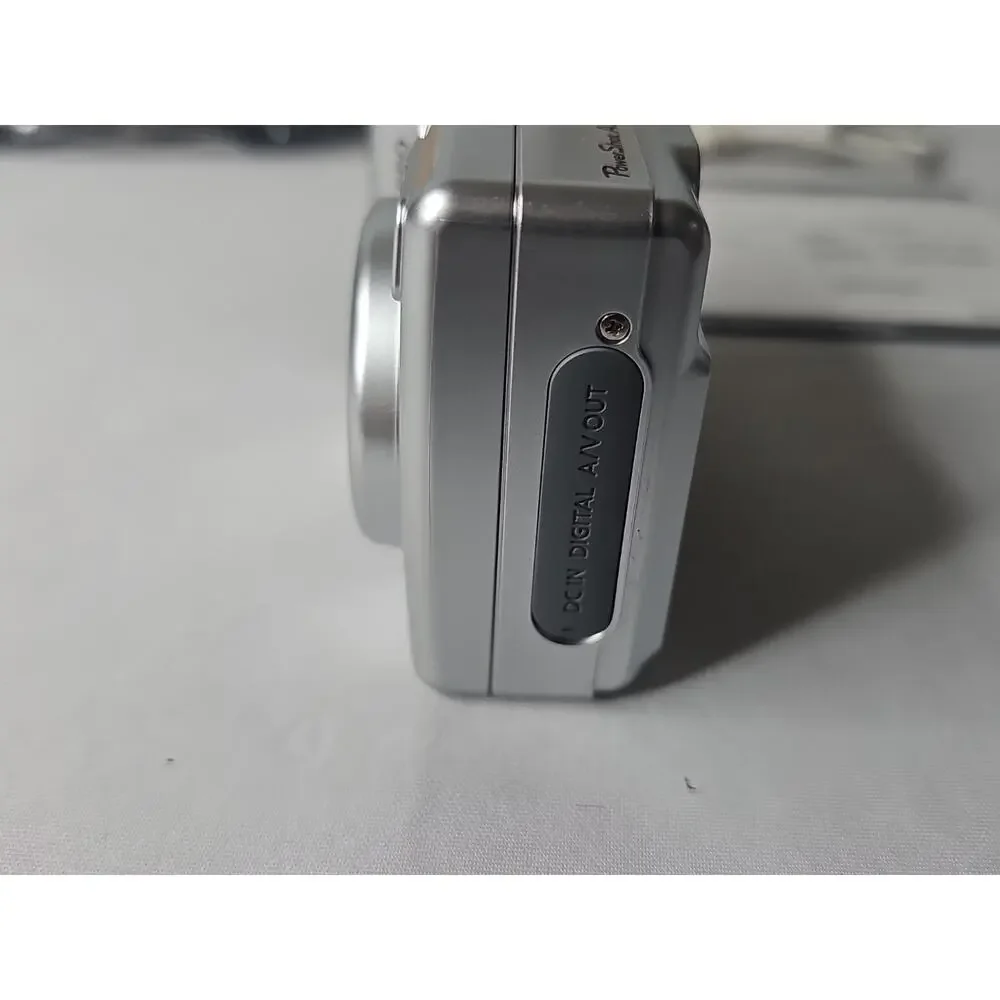 Canon PowerShot A550 7.1MP Digital Camera In Box - Silver TESTED